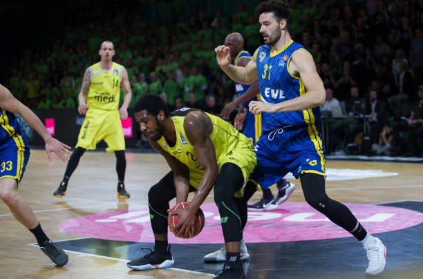 是每个国家 是每个国家