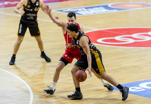 让他与主教 让他与主教