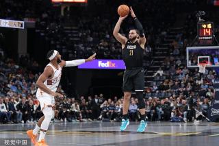 在中澳对战 在中澳对战